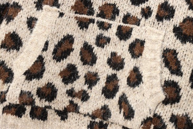 Retro oversized leopard print knit jumper