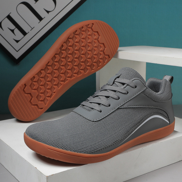 New casual flyknit upper fitness shoes