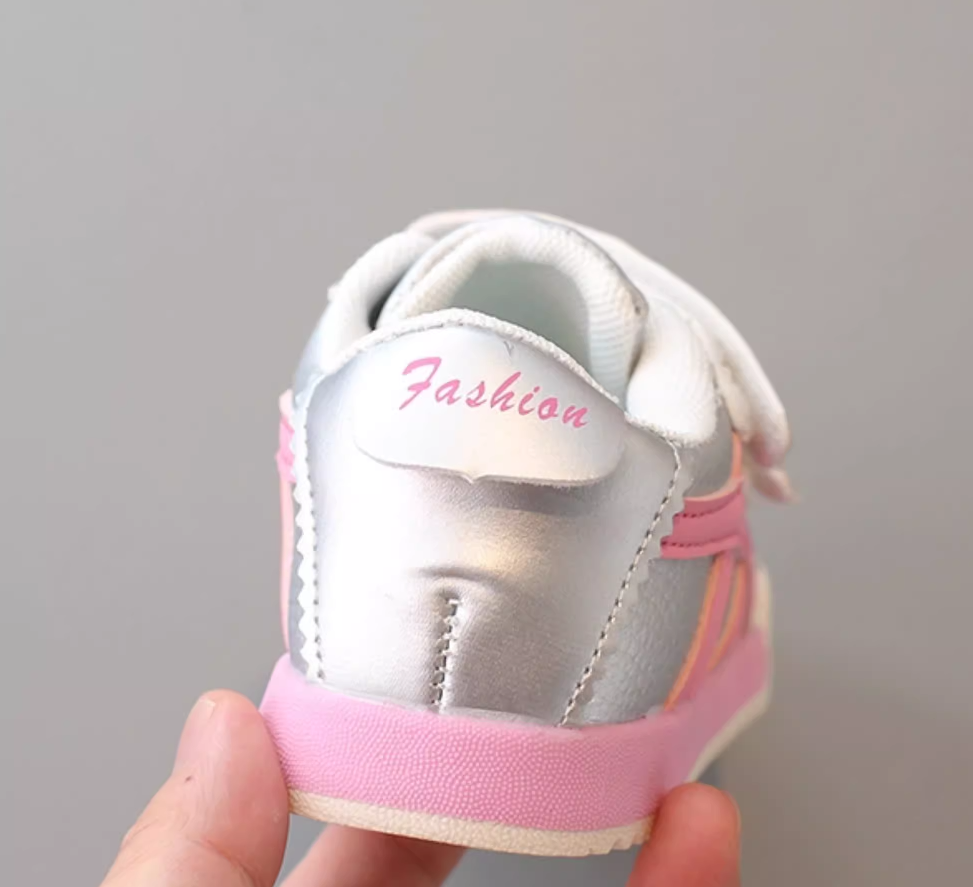 Children's leather-faced sports soft-soled non-slip walking shoes