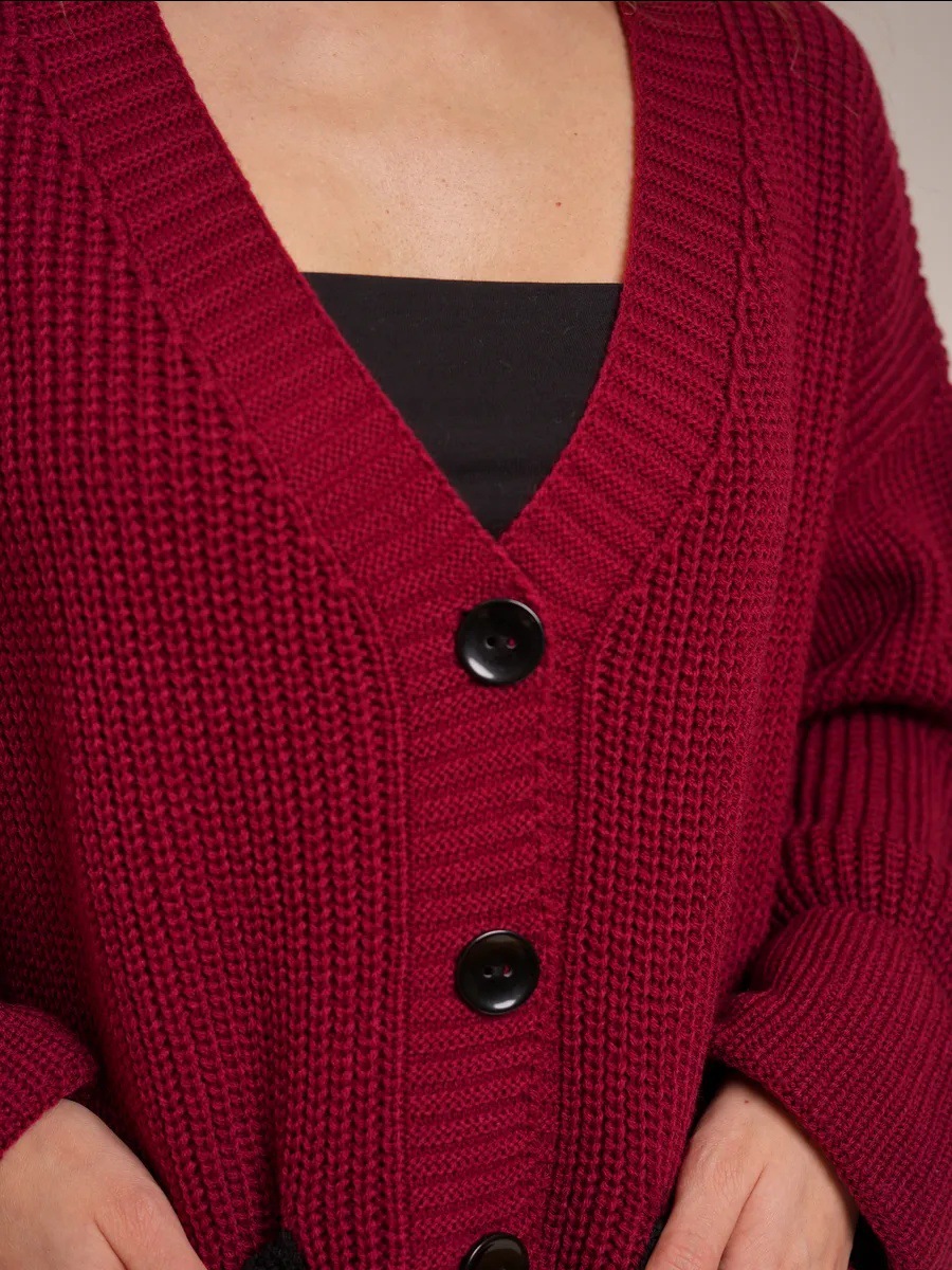 Loose V-neck sweater jacket