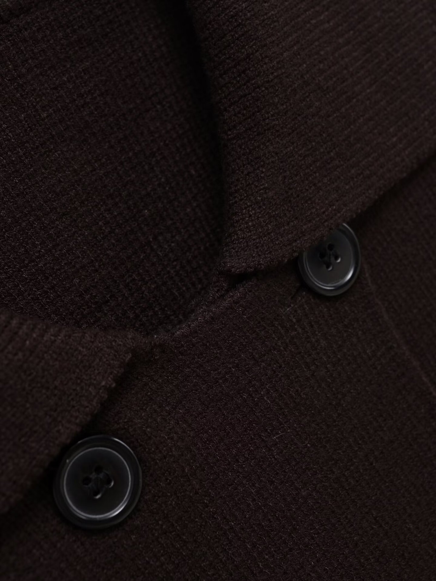 Double-breasted knitted jumper