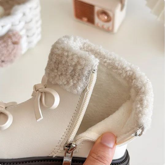 Girls' fleece-lined snow boots