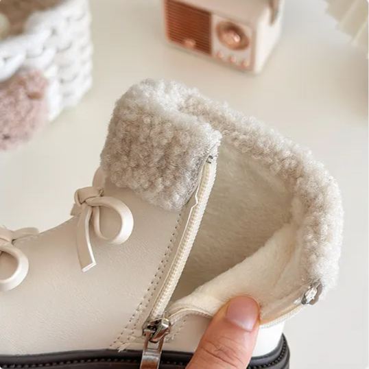 Girls' fleece-lined snow boots