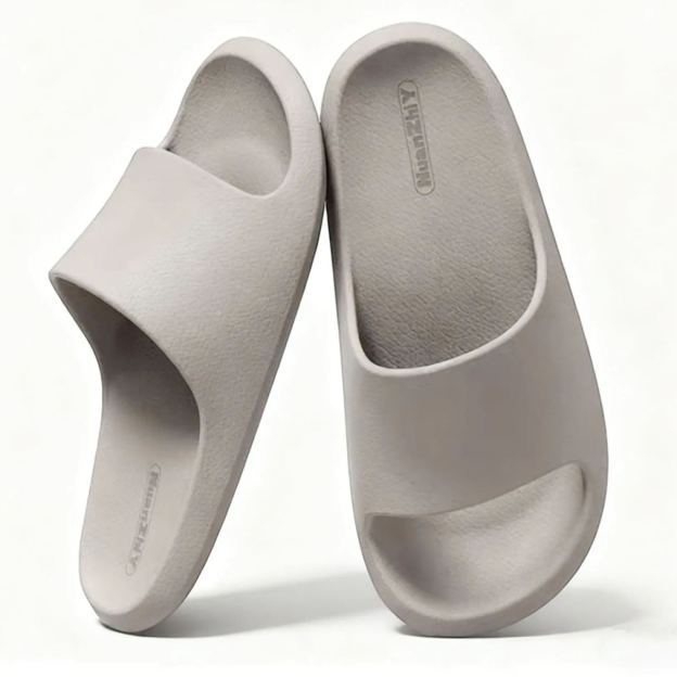 EVA material non-slip bathroom slippers for men and women