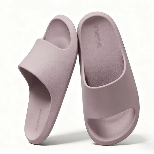 EVA material non-slip bathroom slippers for men and women