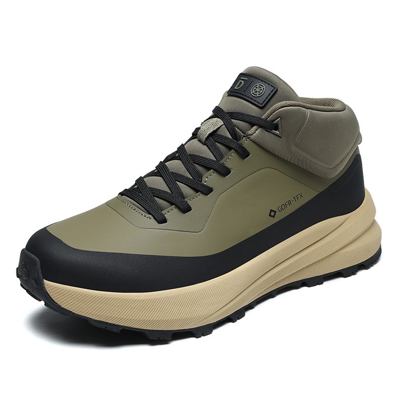 Men's outdoor mid-top athletic shoes