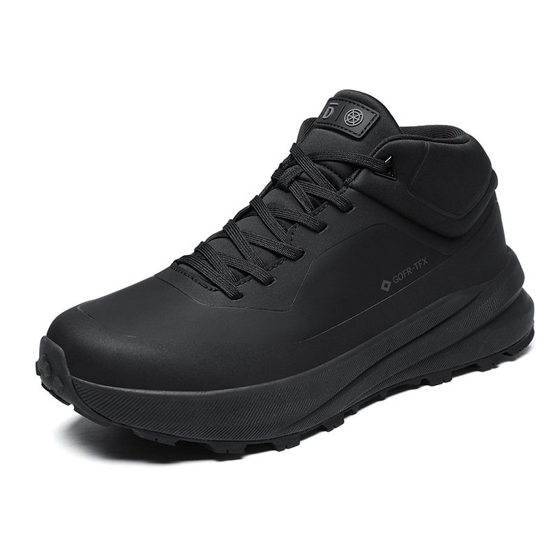 Men's outdoor mid-top athletic shoes