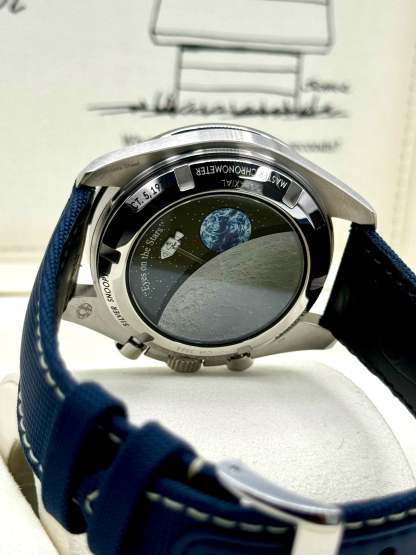 NEW 2024 Omthtega Speedmaster Silver Snoopy Award 310.32.42.50.02.001