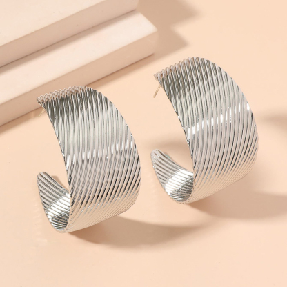 Exaggerated C-shaped Vintage Earrings-consonak