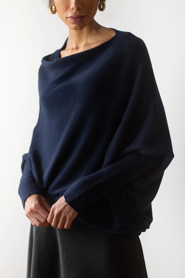 Solid Color Round Neck Long Sleeve Loose Knitted Sweater-consonak