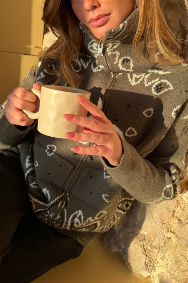 Fashionable Jacquard Turtleneck Long-sleeved Casual Zip-up Pocket Knit Top-consonak