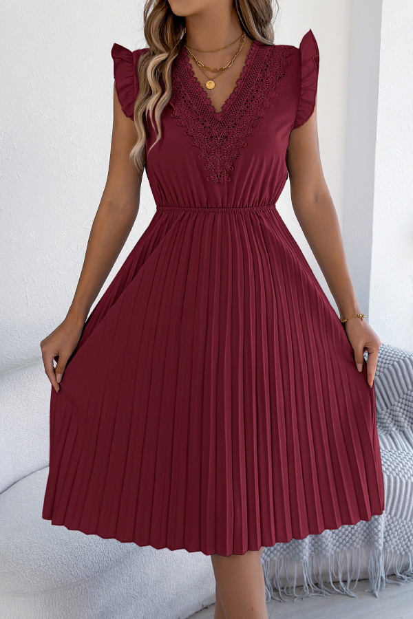 Solid Color V-neck Lace-trimmed Sleeveless Casual Pleated Midi Dress | Consonak