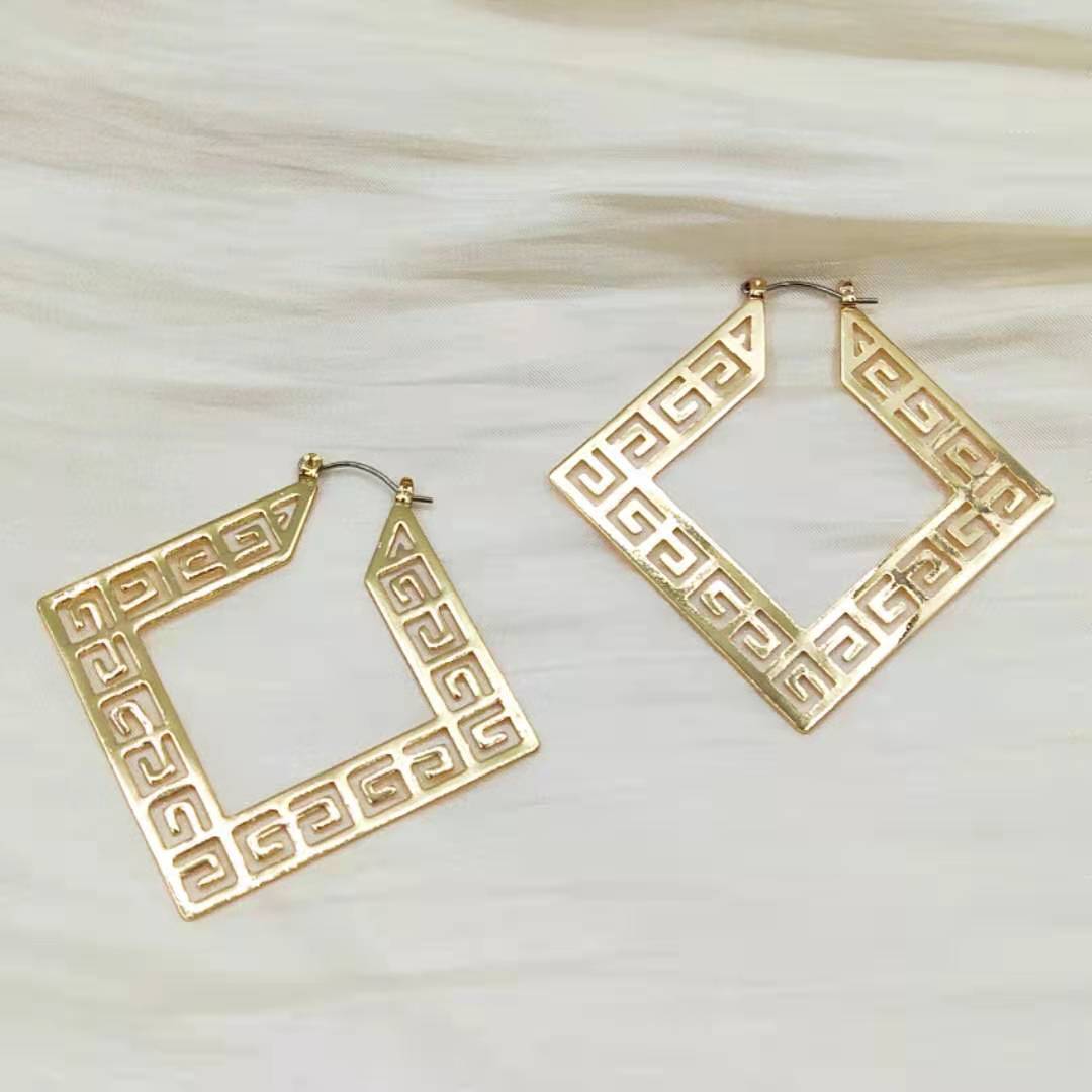 Hollow Geometric Pattern Earrings-consonak