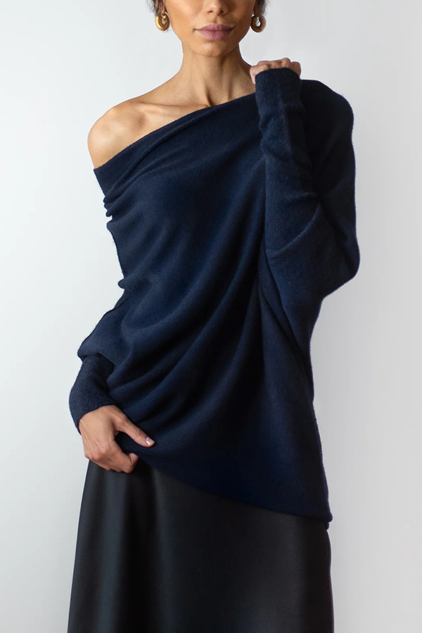 Solid Color Round Neck Long Sleeve Loose Knitted Sweater-consonak