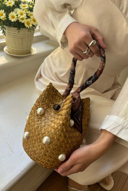 Fashionable Straw Pearl Embellished Bucket Bag-consonak
