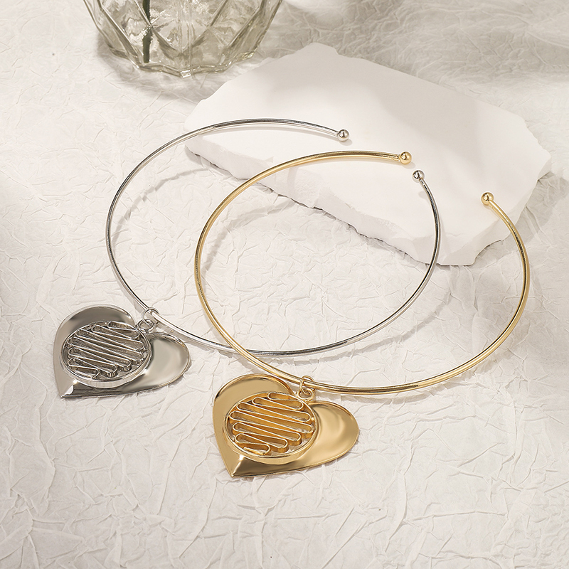 Hollow Love Metal Style Simple Necklace-consonak