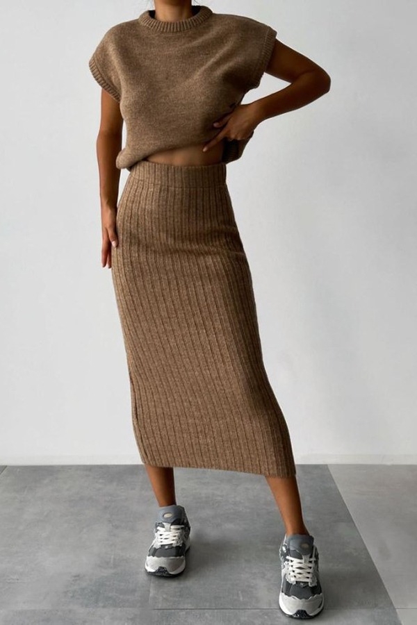 Triko Knit Short Sleeve Sweater and Stretch Ribbed Midi Skirt Set-consonak