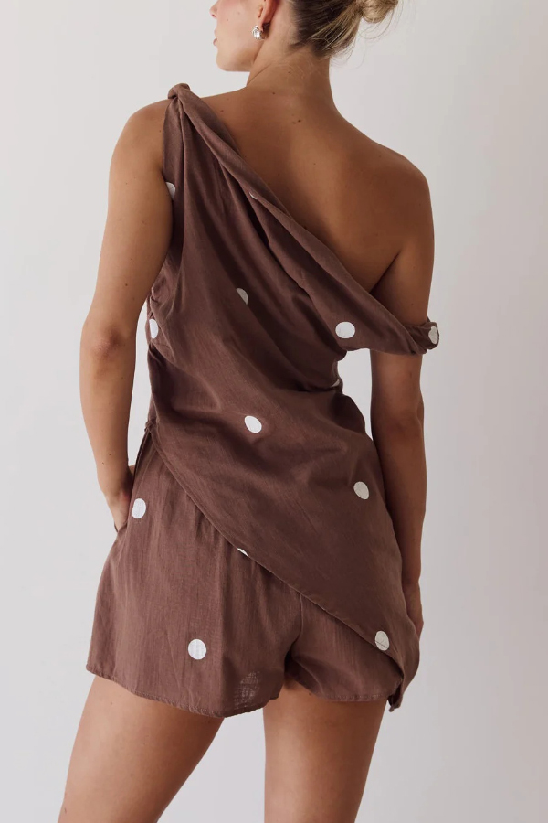 Unique Printed Asymmetrical Off-shoulder Top and Elastic Waist Casual Pocket Shorts Set