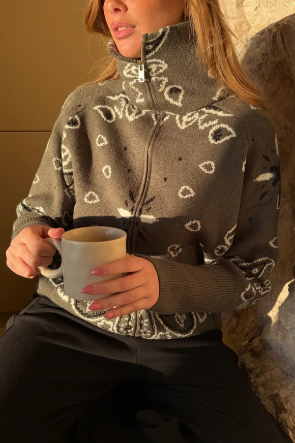 Fashionable Jacquard Turtleneck Long-sleeved Casual Zip-up Pocket Knit Top