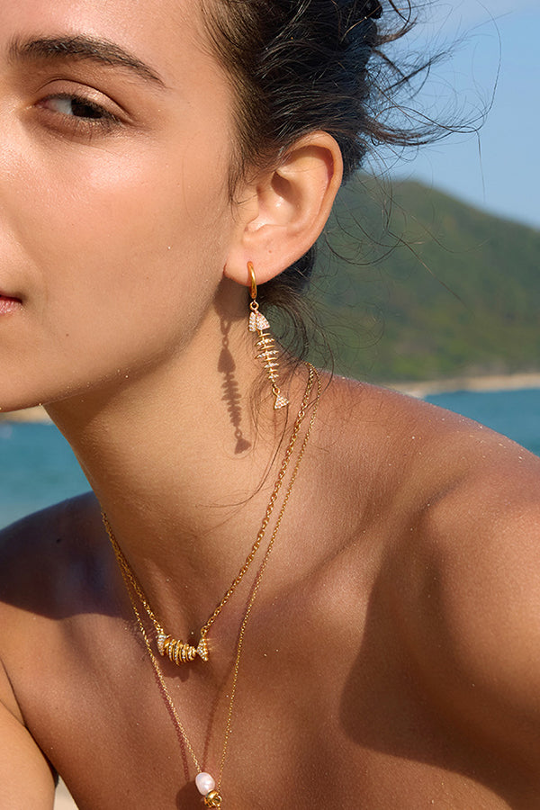 Stylish Rhinestone-accented Fishbone Stud Earrings and Necklace-Consonak