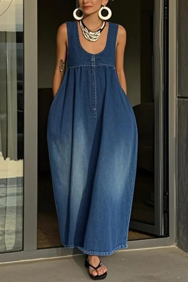 Stylish Sleeveless Loose-fitting Pocket Casual Denim Maxi Dress