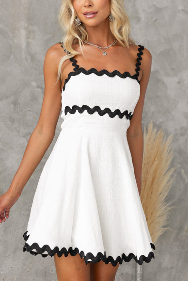 Aimie Solid Color Wavy Lace Sexy Suspender Mini Dress-consonak