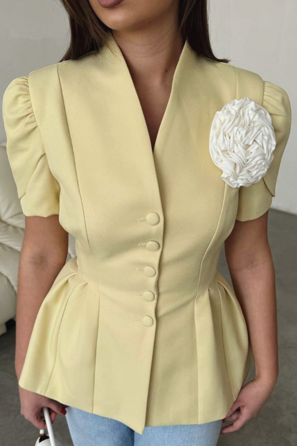 Stylish Floral-decorated V-neck Short-sleeved Button-down Blazer