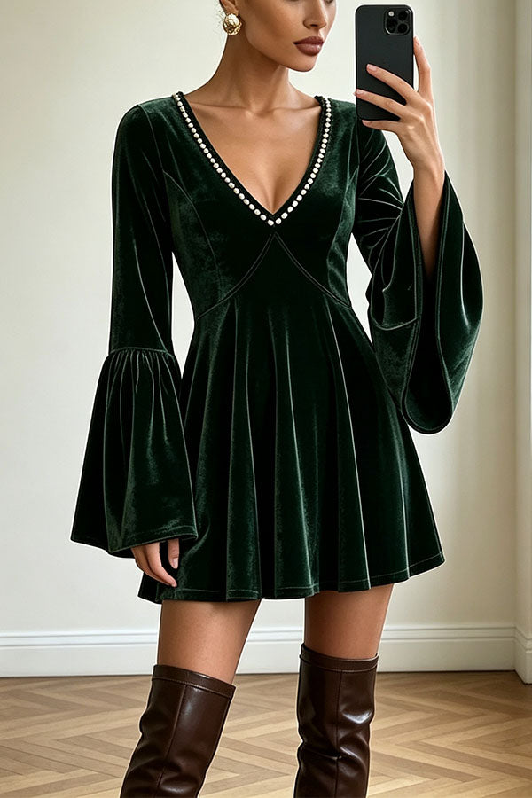 Vintage-Inspired Pearl Velvet Swing Dress-Consonak