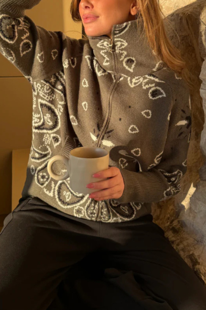 Fashionable Jacquard Turtleneck Long-sleeved Casual Zip-up Pocket Knit Top