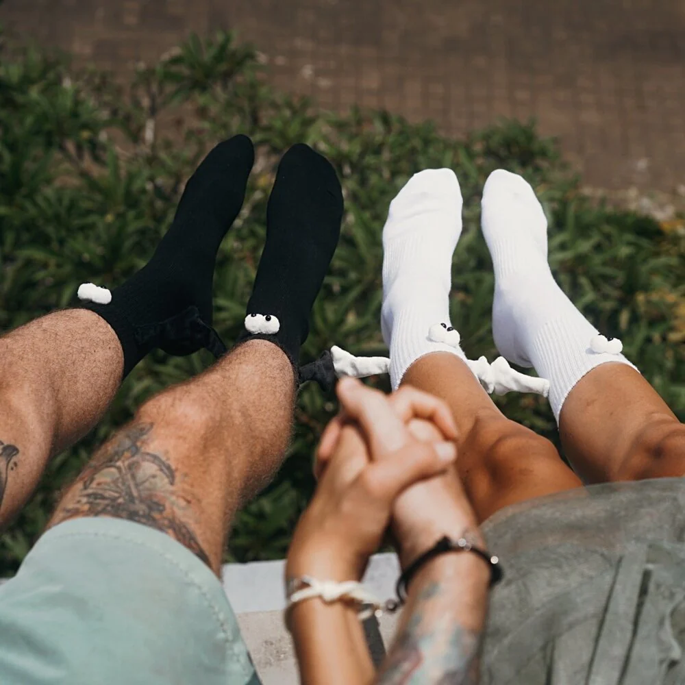 Magnetic Hand Holding Socks | Consonak