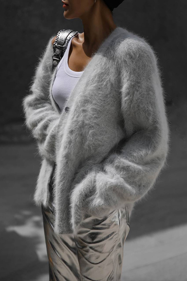 Solid Color Loose V-neck Long-sleeved Lazy Knitted Cardigan-consonak