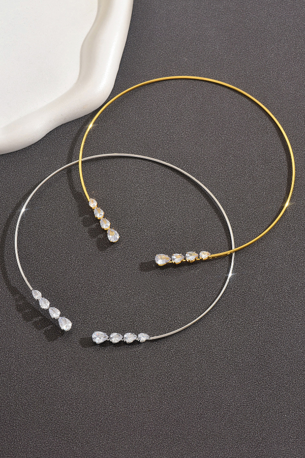 Fashionable Teardrop-shaped Zircon Copper Coil Open Necklace