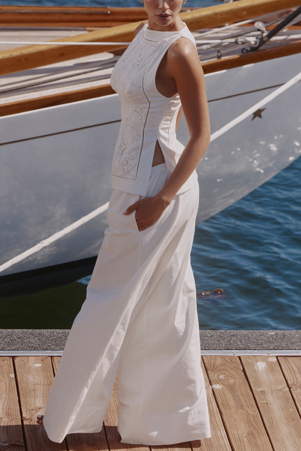 Exquisite and Beautiful Cutout Lace Embroidery Design Boat Neck Sleeveless Slit Top