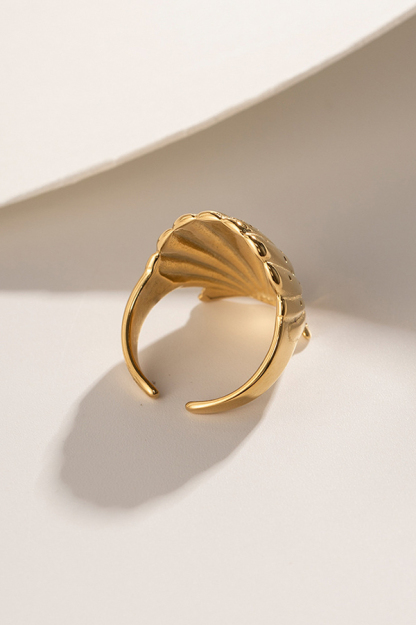 Fashionable and Luxurious Gold Shell Open Ring-consonak