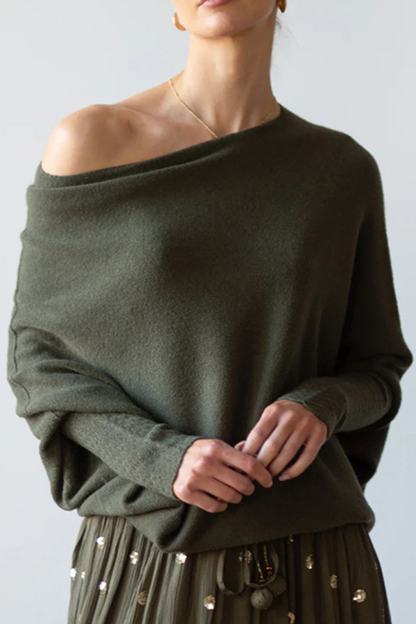 Solid Color Round Neck Long Sleeve Loose Knitted Sweater-consonak