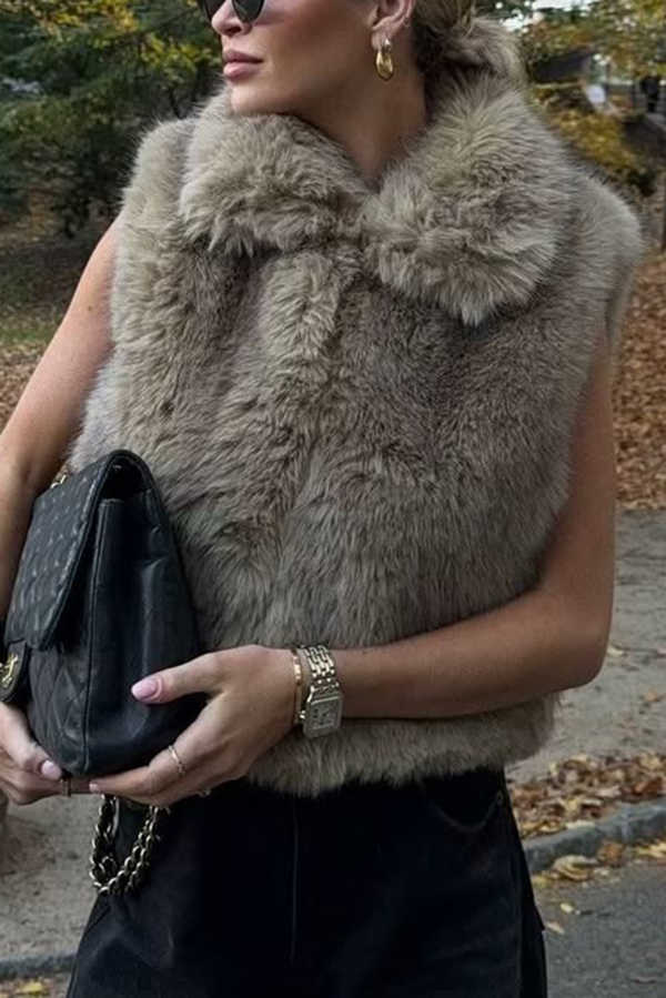 Stylish Collared Sleeveless Short Faux Fur Vest-consonak