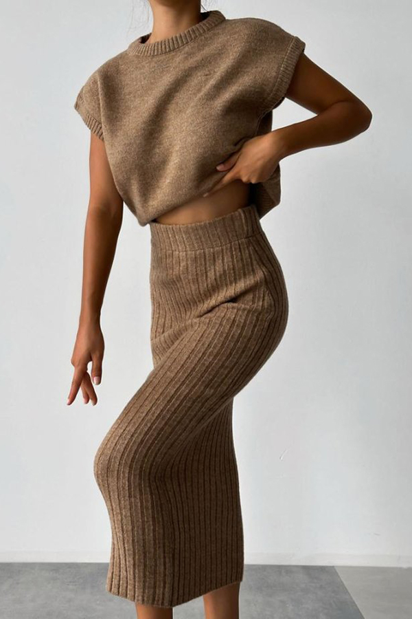 Triko Knit Short Sleeve Sweater and Stretch Ribbed Midi Skirt Set-consonak