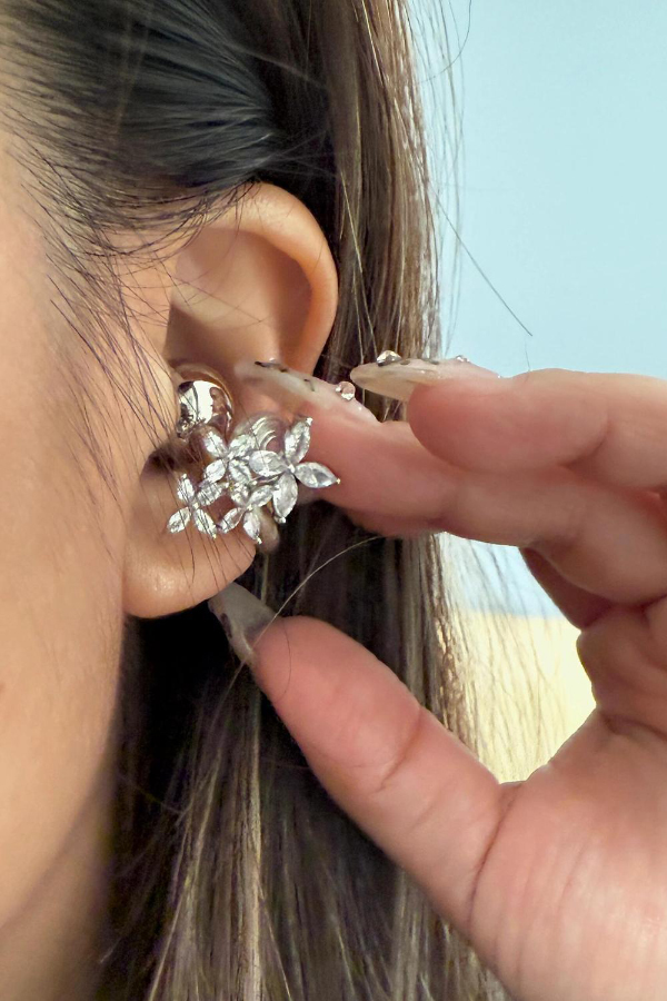 Exquisite Four-pointed Star-shaped Zircon Headphone Clip
