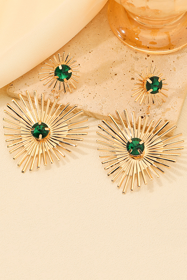 Exaggerated Emerald Rhinestone Line Metal Earrings | Consonak