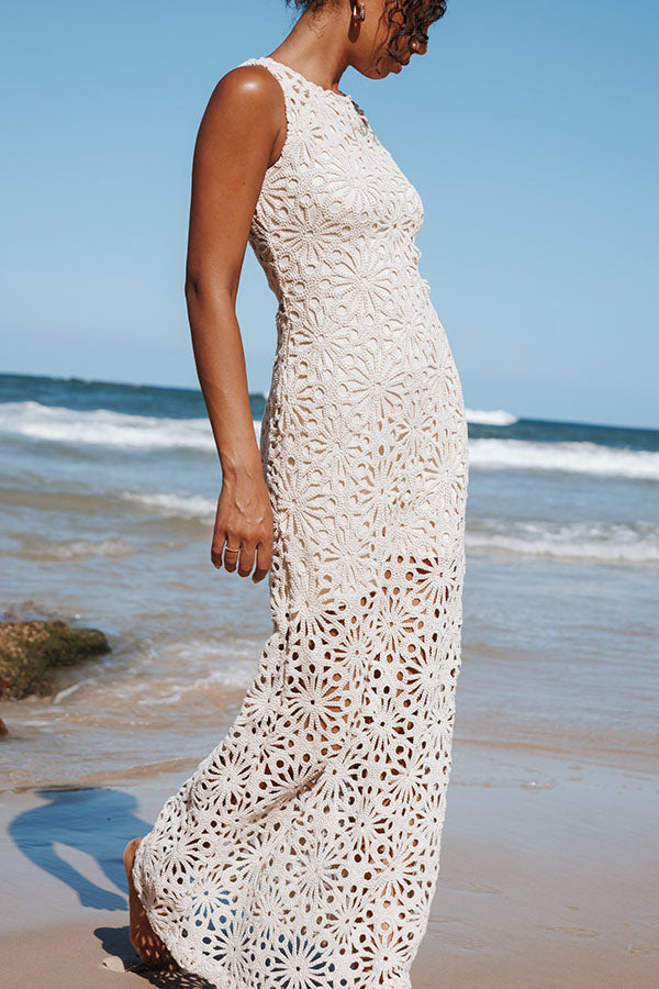 Effortlessly Chic Crochet Lace Floral Pattern Backless Lace-up Vacation Maxi Dress