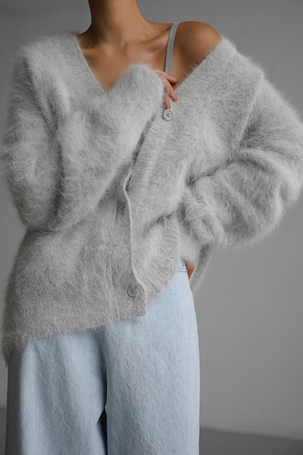 Solid Color Loose V-neck Long-sleeved Lazy Knitted Cardigan-consonak