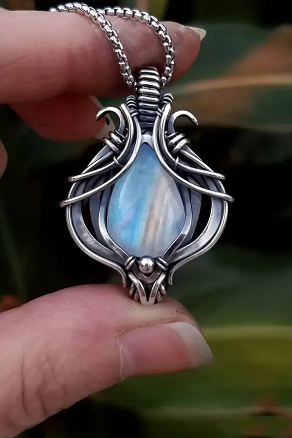 Vintage Moonstone Hollow Water Drop Pendant Necklace-consonak