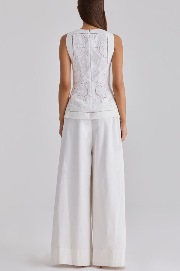 Exquisite and Beautiful Cutout Lace Embroidery Design Boat Neck Sleeveless Slit Top