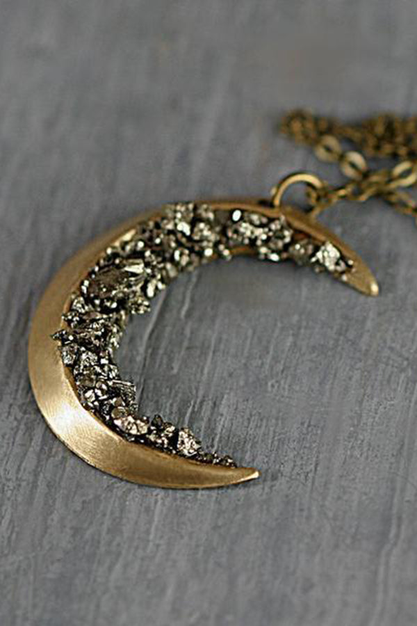 Vintage Moon-shaped Diamond Necklace | Consonak