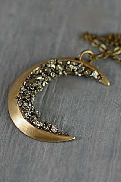 Vintage Moon-shaped Diamond Necklace-consonak