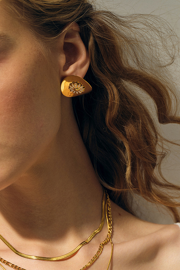 Fashionable Daisy Disc Earrings-consonak