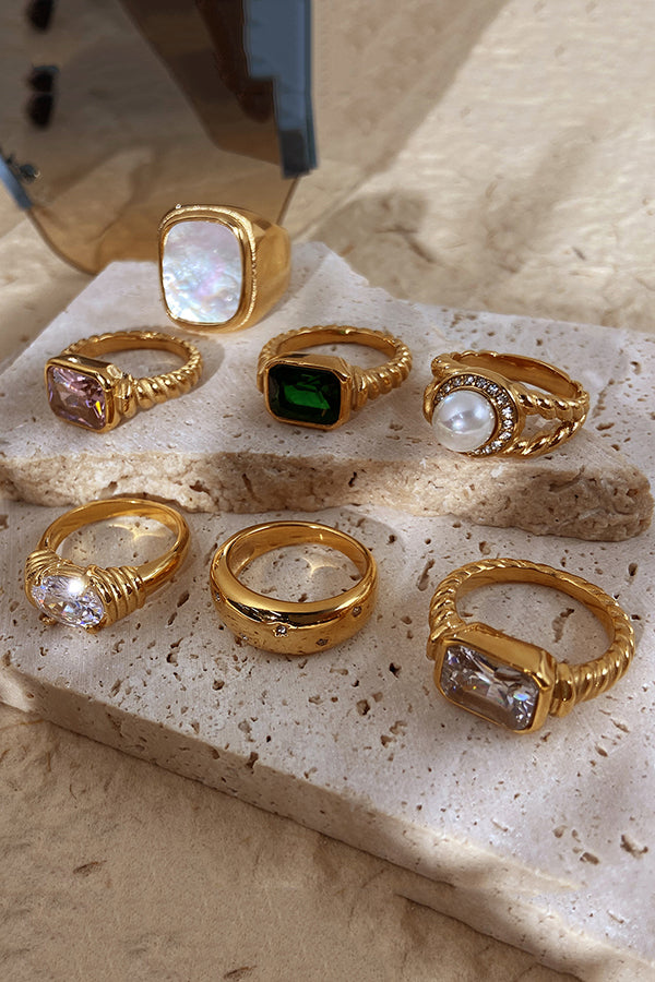 Fashionable Inlaid Zircon Stainless Steel Gold-plated Ring-consonak