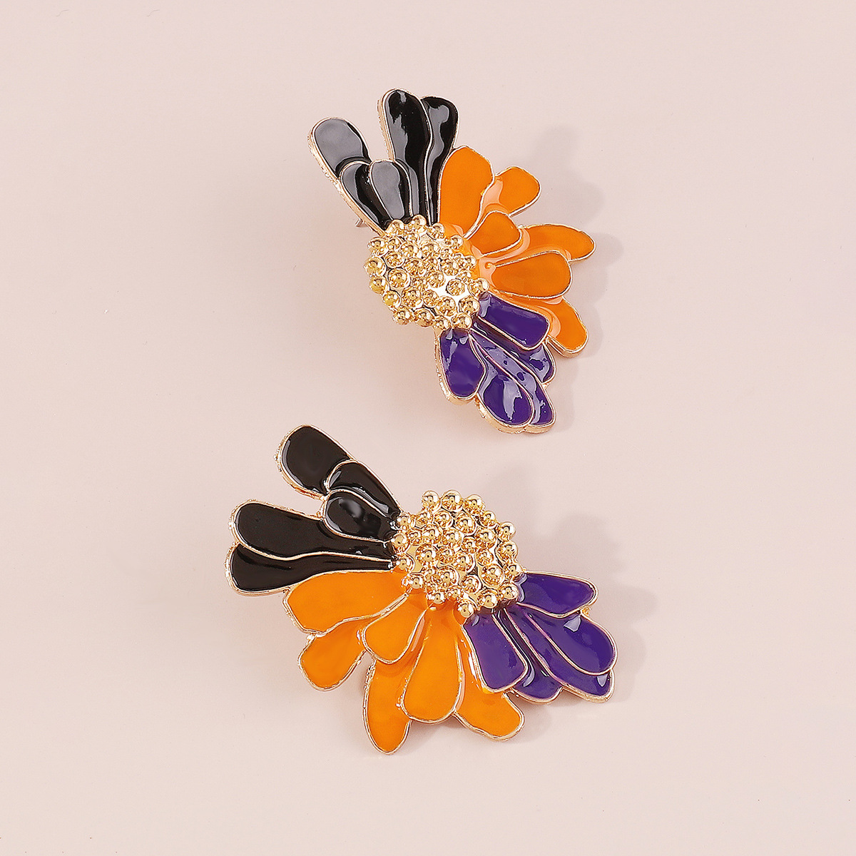 Retro Alloy Floral Pattern Earrings-consonak
