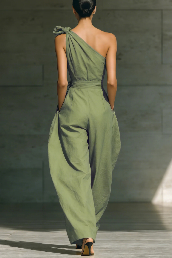 Solid Color Sleeveless One-shoulder Fitted Waist Casual Pocket Loose Wide-leg Jumpsuit