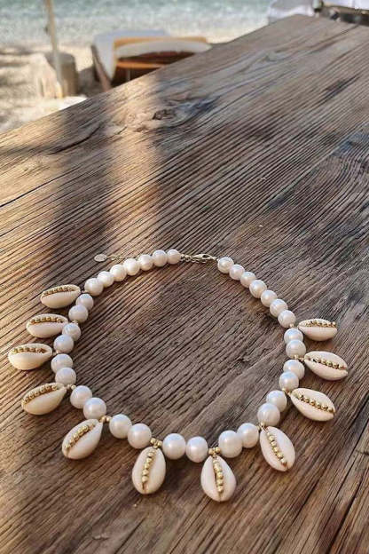 Elegant Pearl Shell Necklace-consonak